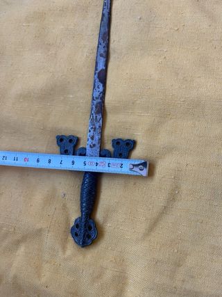 Daga antigua decorada