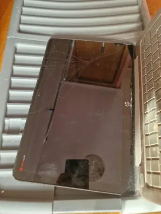 HP Spectre 13 Pro para piezas 8 ram 256SSD sn Carg