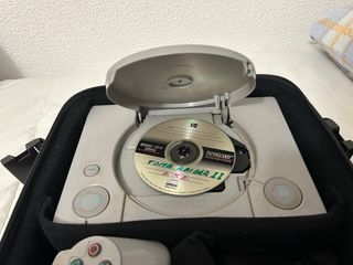 PlayStation 1, con funda y mandos