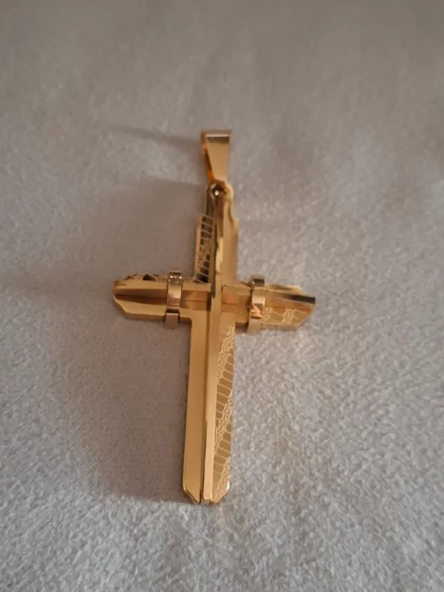 Colgante Cruz Maciza Chapado Oro 18k. Preciosa!.
