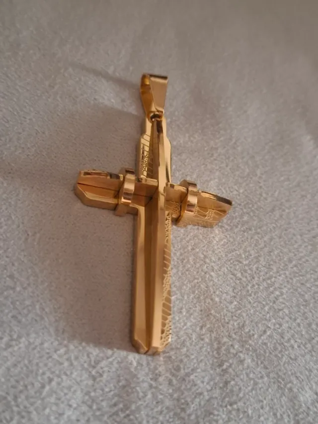 Colgante Cruz Maciza Chapado Oro 18k. Preciosa!.