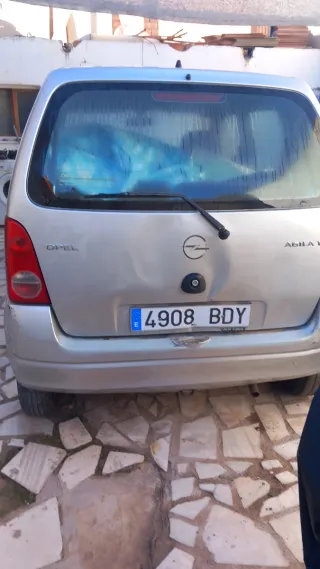 Opel Agila 2000