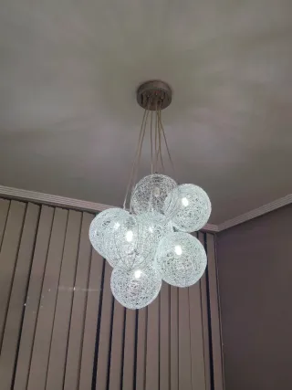 Lámpara colgante esferas plateadas