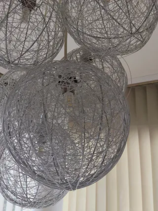 Lámpara colgante esferas plateadas