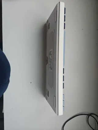 Teclado MSI Blanco y Azul