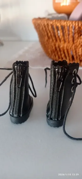 Botas negras para muñeca Ruby Red Siblies o Pullip