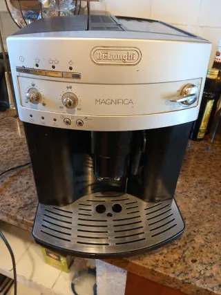 Cafetera Delonghi Magnifica