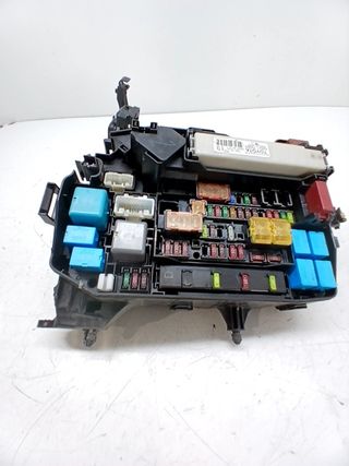 CAJA RELES / FUSIBLES LEXUS CT (ZWA10_)