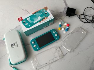 Nintendo Switch Lite + Accesorios