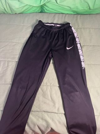 Chándal deportivo Nike niño negro