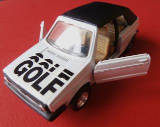 Modellino VW Golf Cabriolet Bianca