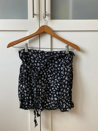 Falda pantalón floral con lazo