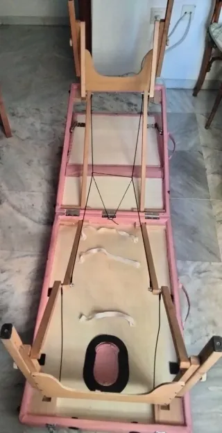 Camilla de masajes color rosa madera