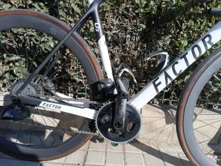 Bicicleta de carretera Factor O2. Talla 54.