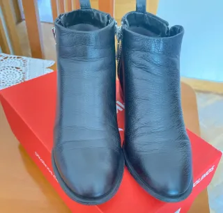 Botines Kenneth Cole Negros