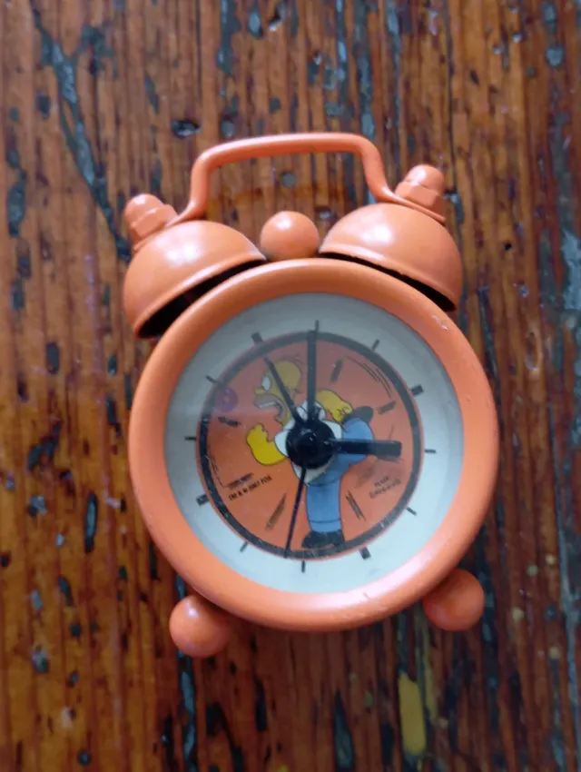 Sveglia Bart Simpson rossa +1 in regalo con omer