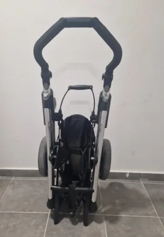 Carro Bebé Confort Loola Rojo