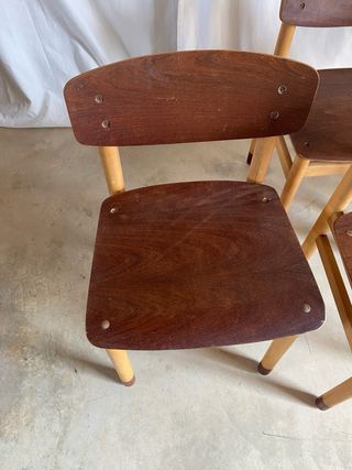 Cuatro sillas danesas K&Sonners