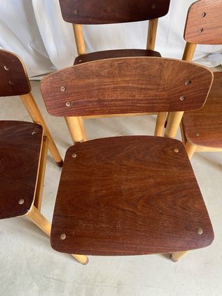 Cuatro sillas danesas K&Sonners
