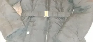 Cazadora corta acolchada negra