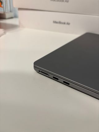 MacBook Air M2 con GARANTÍA