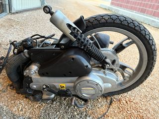 BLOCCO MOTORE COMPLETO APRILIA SCARABEO 50 4T 2009