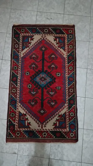 Alfombra de nudo de lana hecha a mano roja y azul