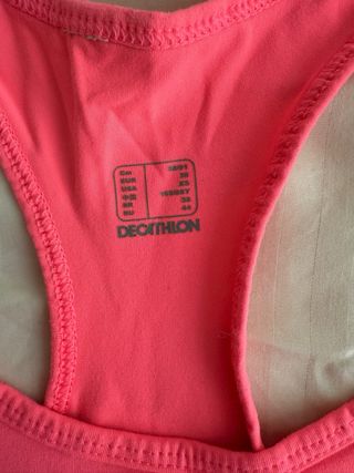 Camiseta deportiva Decathlon rosa