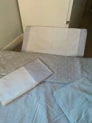Ropa de cuna: Nórdico, sábanas y chichoneras