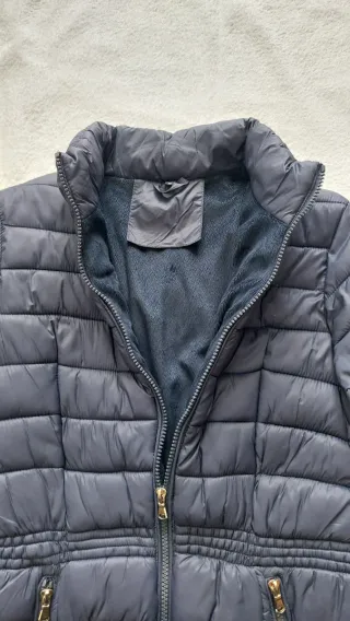 Chaqueta acolchada azul