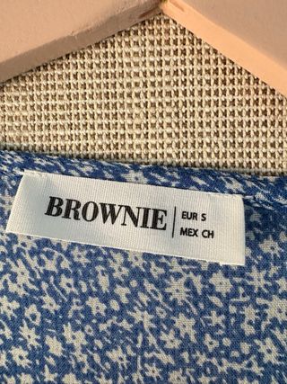 Blusa Brownie flores azules