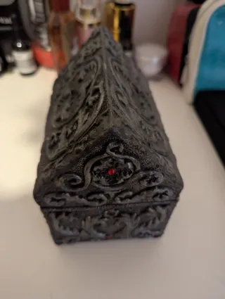 Joyero / Caja Decorativa Estilo Gótico años 60