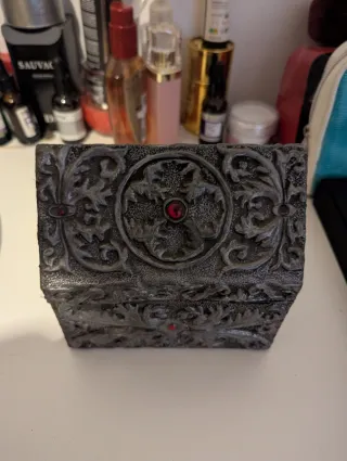 Joyero / Caja Decorativa Estilo Gótico años 60