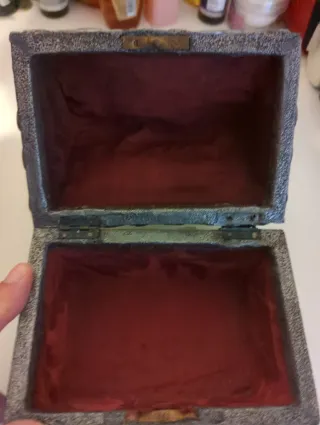 Joyero / Caja Decorativa Estilo Gótico años 60