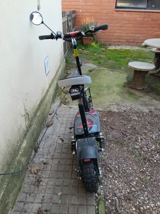 Patinete eléctrico con asiento