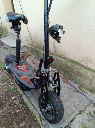Patinete eléctrico con asiento