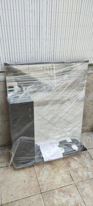 Armario nuevo con espejo color wengue