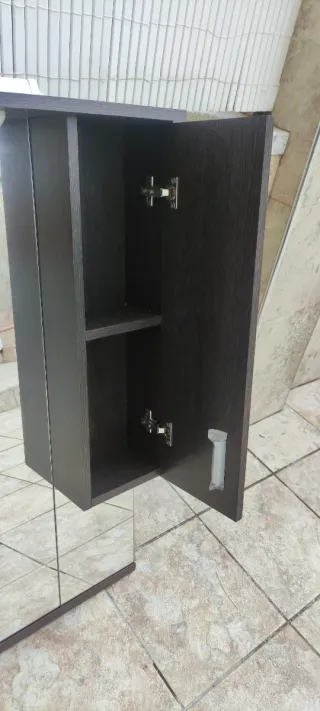 Armario nuevo con espejo color wengue