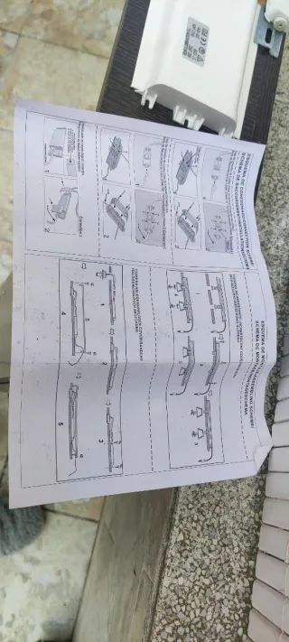 Armario nuevo con espejo color wengue