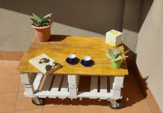 Mesa Palet Multiusos con Ruedas