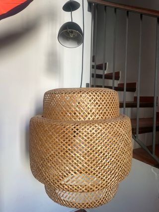 Lámpara de bambú natural artesanal