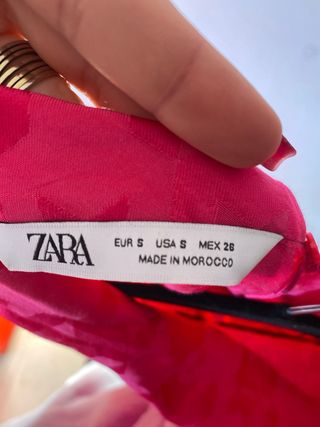 Blusa rosa con volantes