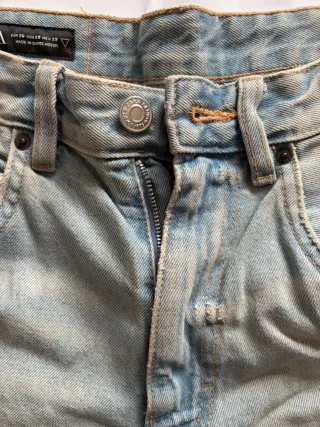 Pantalones vaqueros anchos