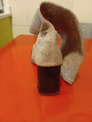 Botas altas elásticas efecto piel serpiente ,7cm
