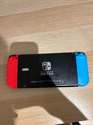 Nintendo Switch con soporte