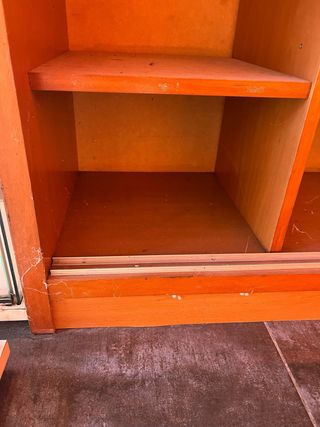 Estantería de madera