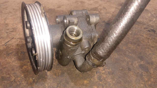 BOMBA DIRECCION VOLKSWAGEN PASSAT BERLINA (3C