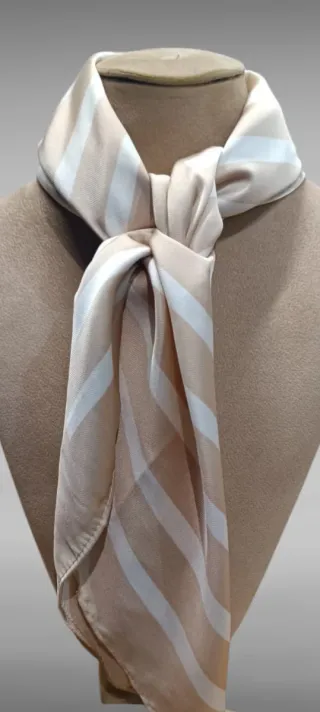 Pañuelo C&A Beige y Blanco