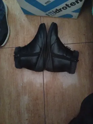 Botines negros mujer con hebilla