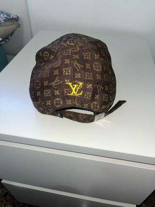 Gorra Louis Vuitton Marrón y Dorada